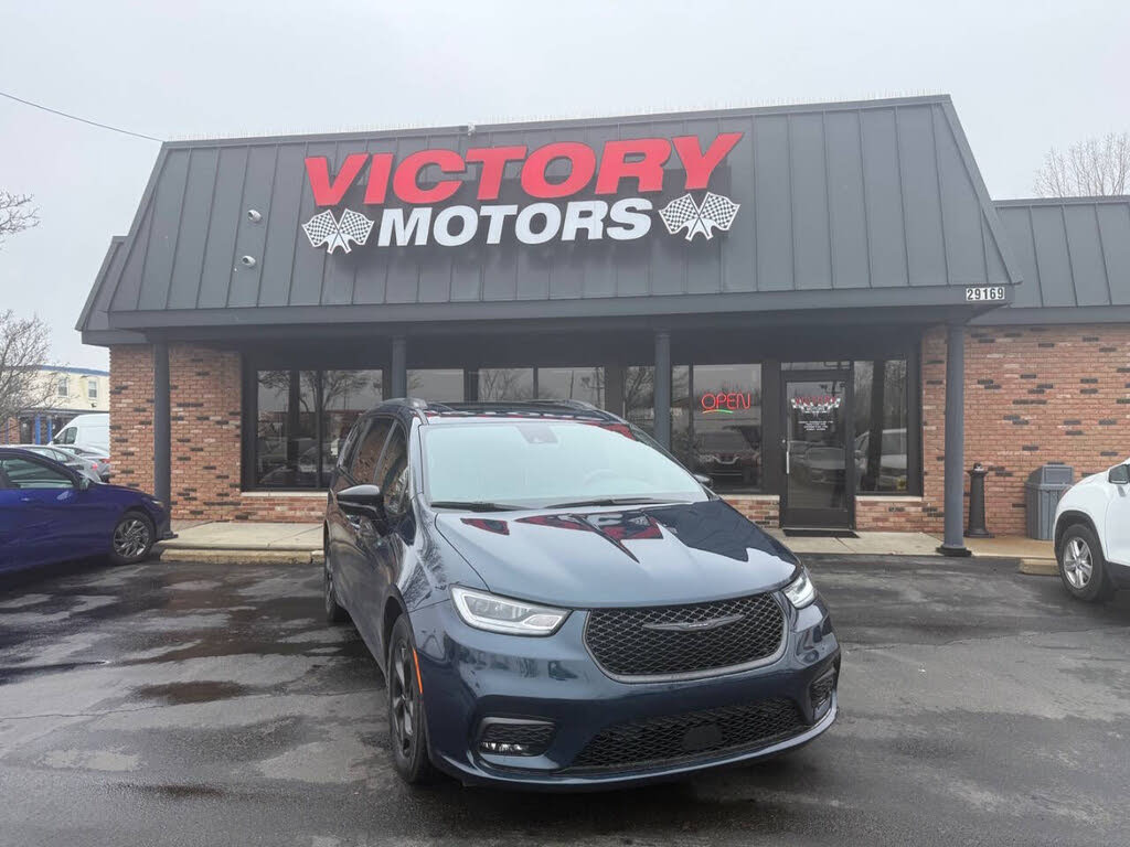 2024 Chrysler Pacifica Plug-In Hybrid Road Tripper PHEV