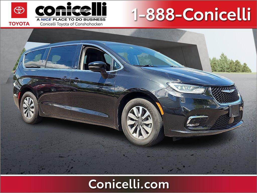 2024 Chrysler Pacifica Plug-In Hybrid Road Tripper PHEV