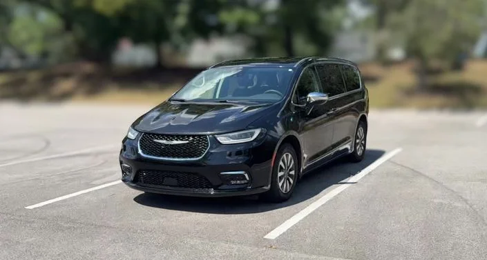 2023 Chrysler Pacifica Hybrid Hybrid Limited