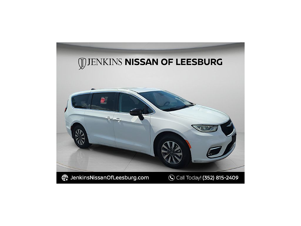 2024 Chrysler Pacifica Plug-In Hybrid Select