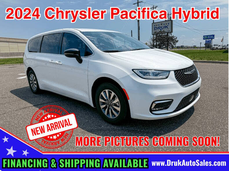 2024 Chrysler Pacifica Plug-In Hybrid Road Tripper PHEV