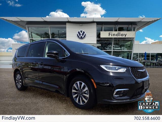 2024 Chrysler Pacifica Plug-In Hybrid Road Tripper PHEV