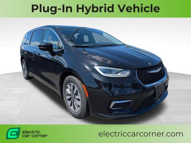 2024 Chrysler Pacifica Plug-In Hybrid Road Tripper PHEV