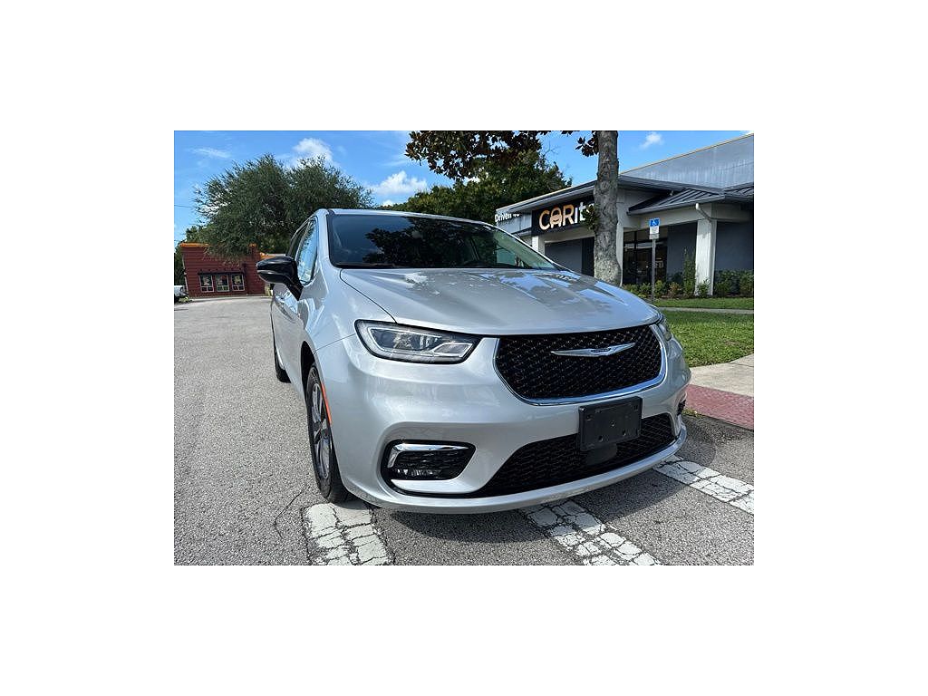 2024 Chrysler Pacifica Plug-In Hybrid Select