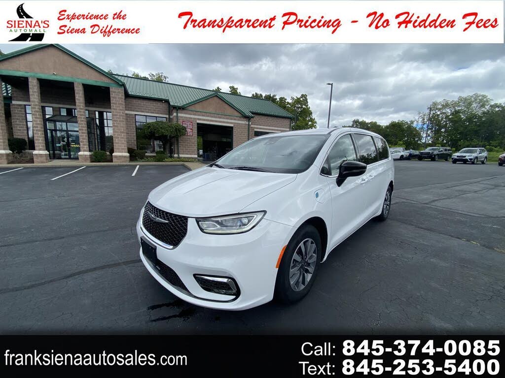 2024 Chrysler Pacifica Plug-In Hybrid Road Tripper PHEV