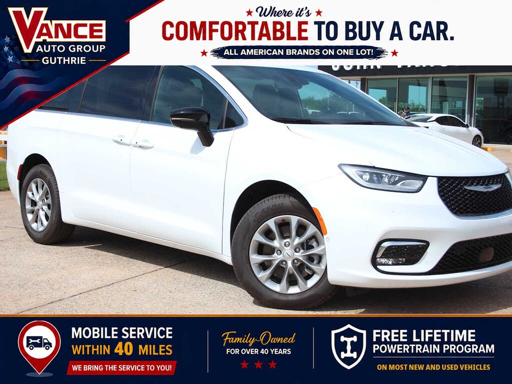 2025 Chrysler Pacifica Select