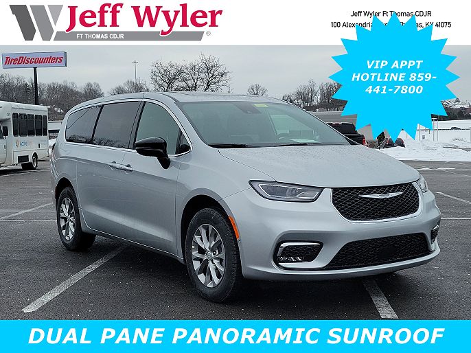 2026 Chrysler Pacifica Select