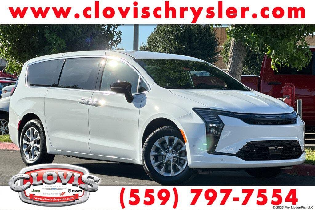 2027 Chrysler Pacifica Select