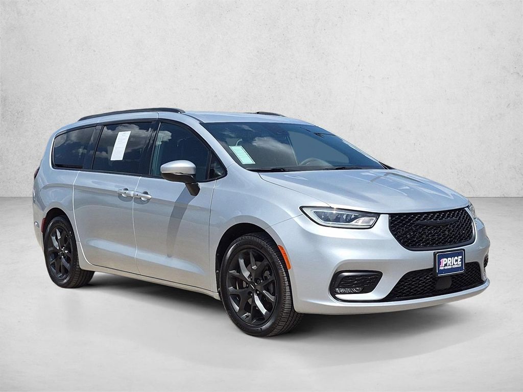 2023 Chrysler Pacifica Touring L
