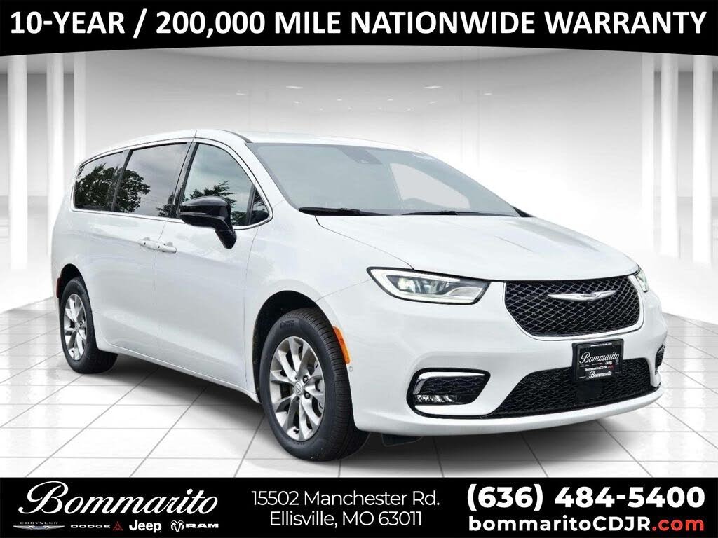 2026 Chrysler Pacifica Select