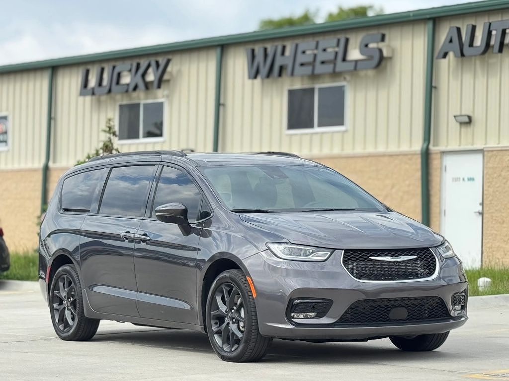 2023 Chrysler Pacifica Touring L