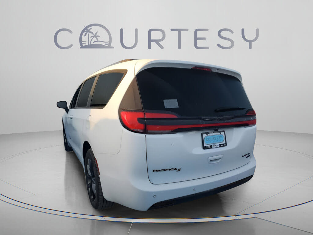 2026 Chrysler Pacifica Limited