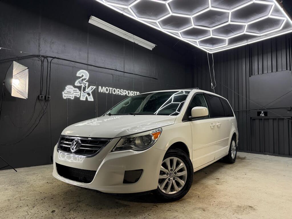 2012 Volkswagen Routan SE