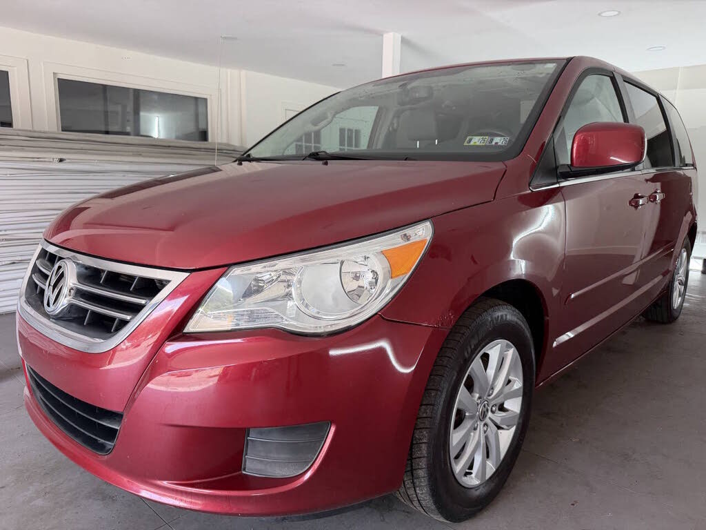2012 Volkswagen Routan SE