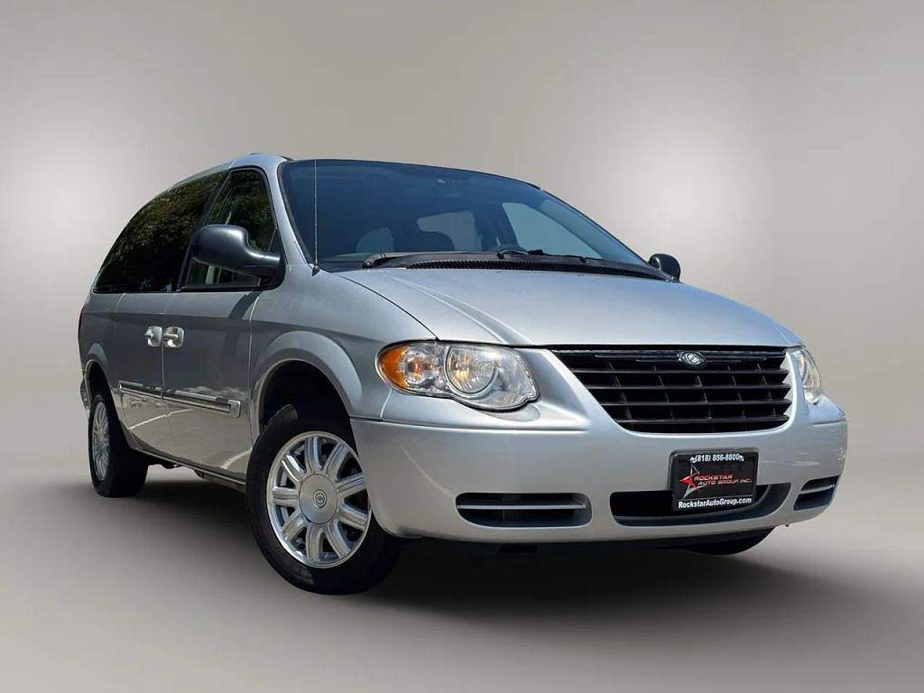 2005 Chrysler Town and Country Touring