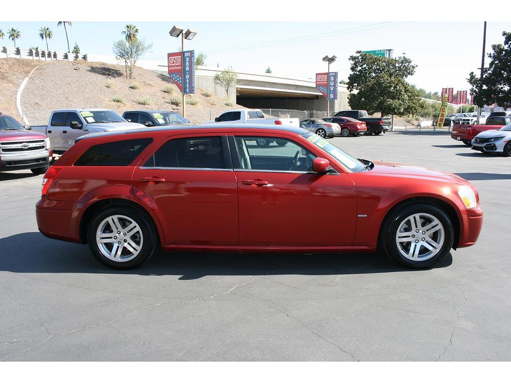 2005 Dodge Magnum RT