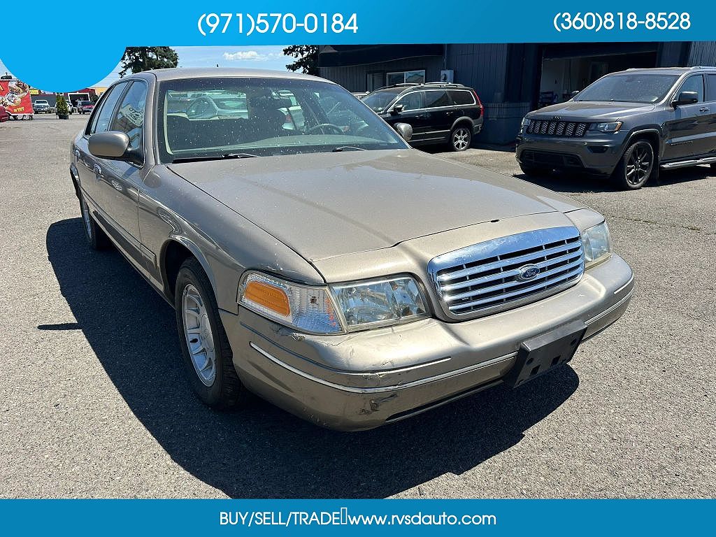 2001 Ford Crown Victoria LX