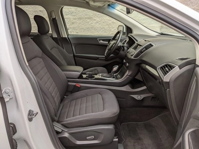 Vehicle Image 33 of 74 for 2016 Ford Edge