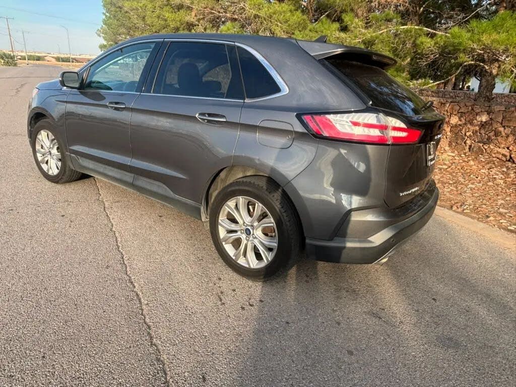 2022 Ford Edge Titanium
