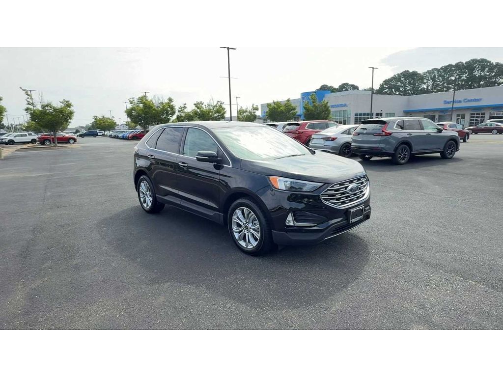 2024 Ford Edge Titanium