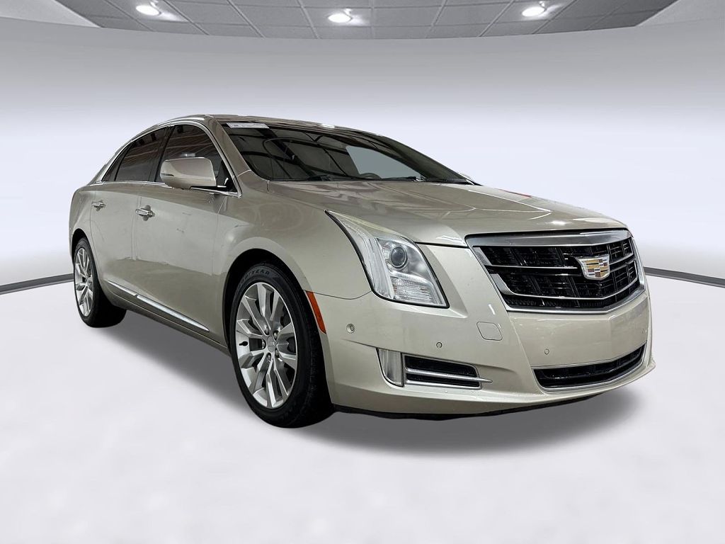 2016 CADILLAC XTS Luxury Collection