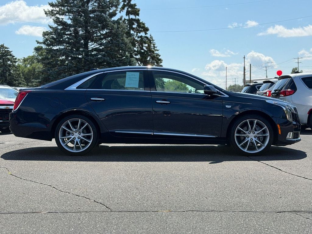 2018 CADILLAC XTS Premium Luxury