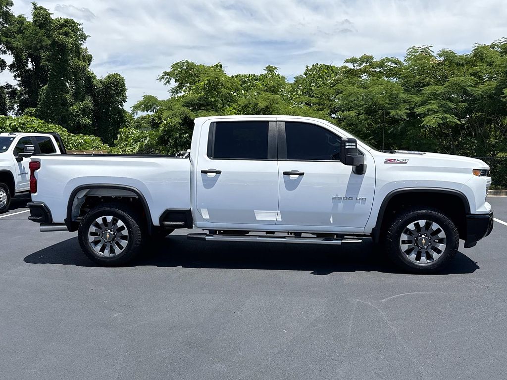 2025 Chevrolet Silverado 2500 HD Crew Cab Standard Box 4-Wheel Drive Custom