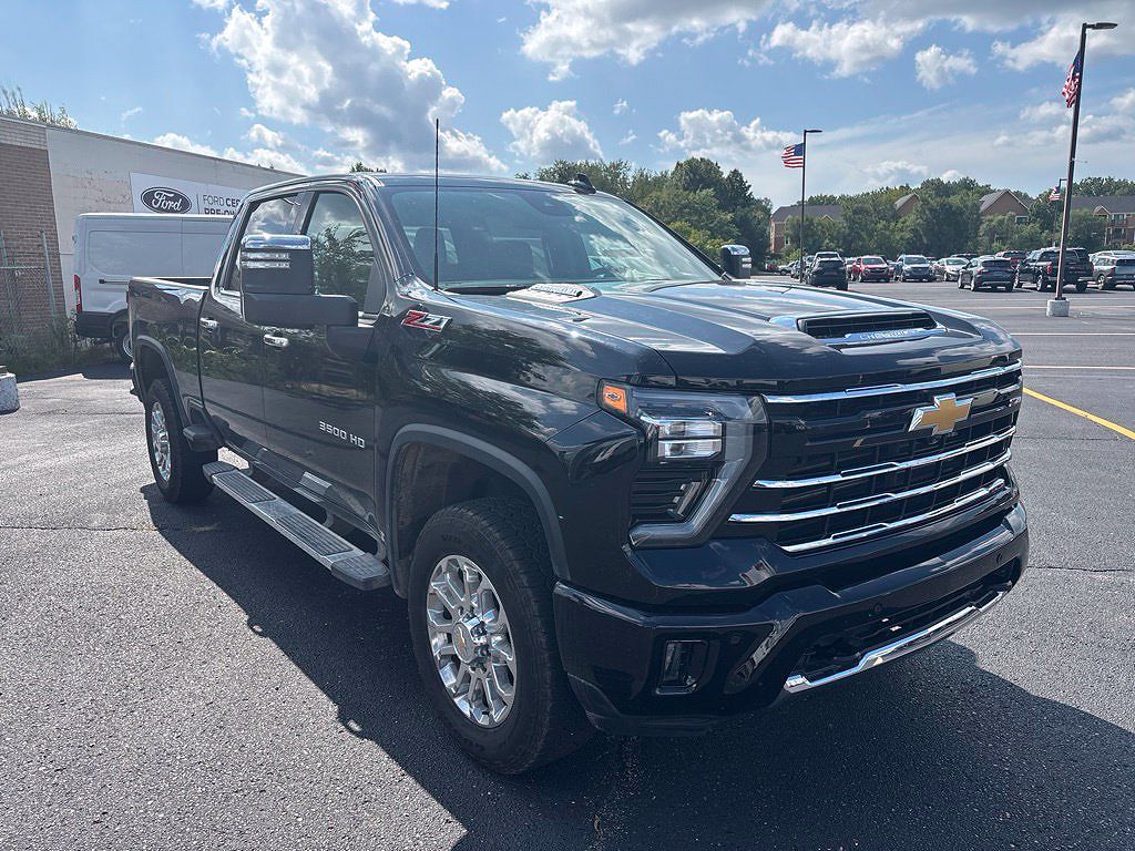 2025 Chevrolet Silverado 3500HD LTZ