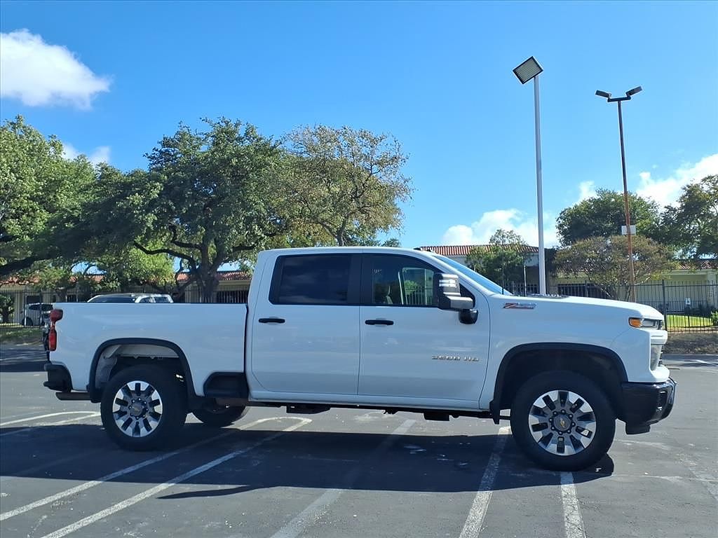 2024 Chevrolet Silverado 2500 HD Custom