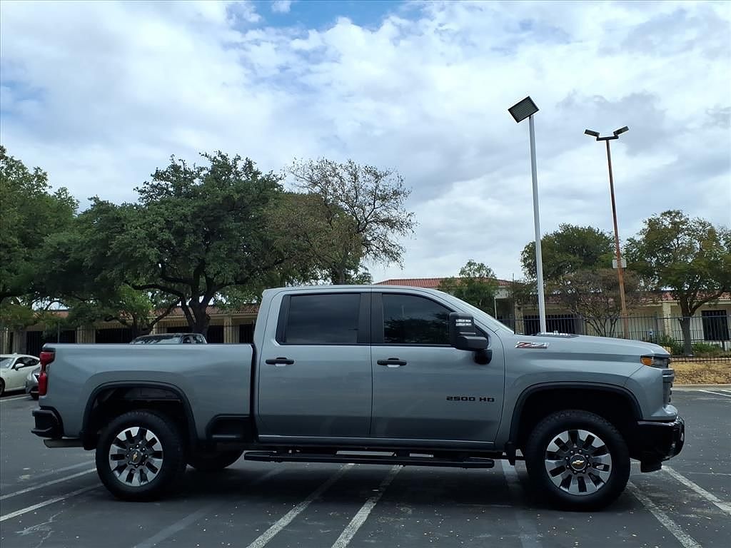 2024 Chevrolet Silverado 2500 HD Custom