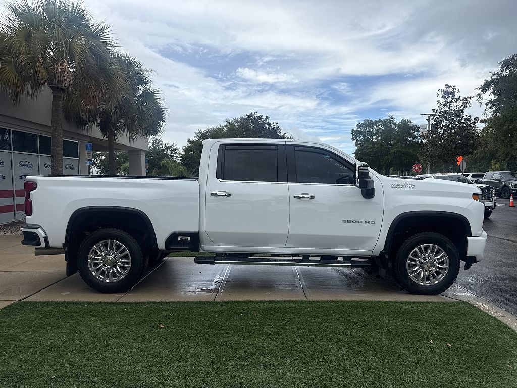 2022 Chevrolet Silverado 3500HD High Country