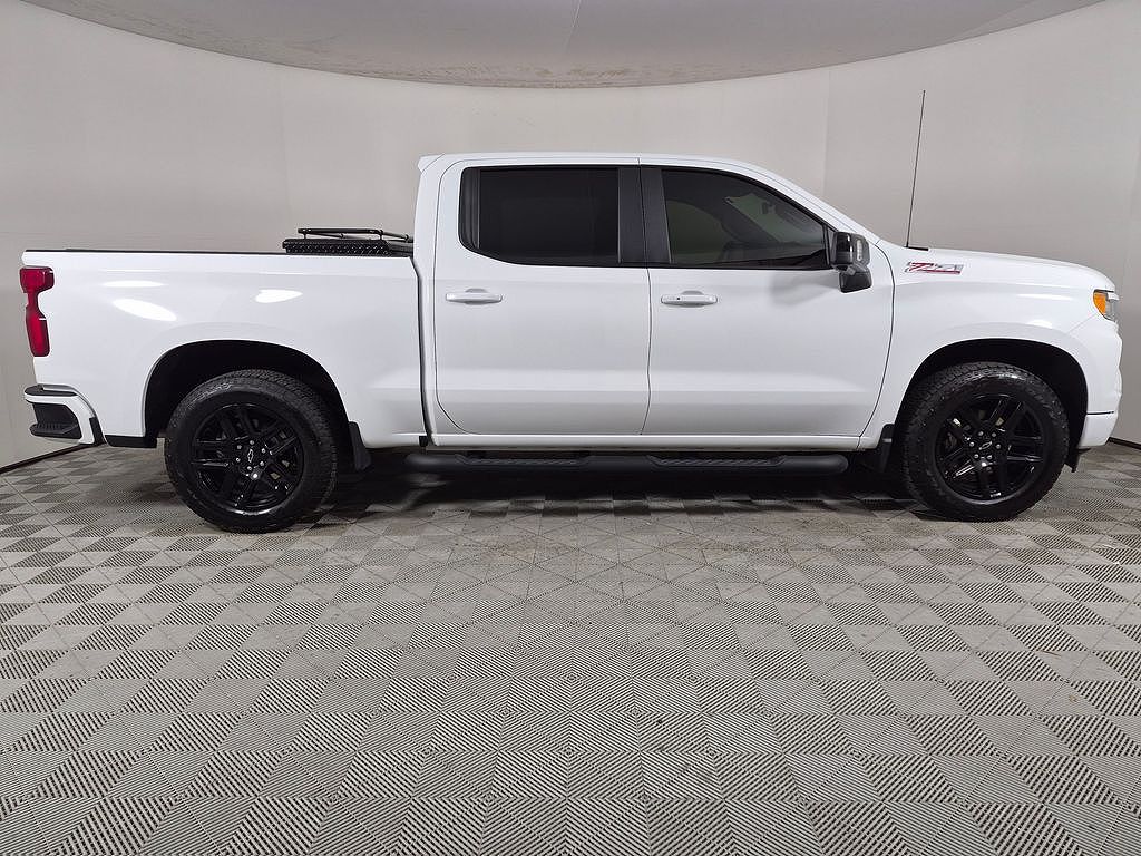 2025 Chevrolet Silverado RST