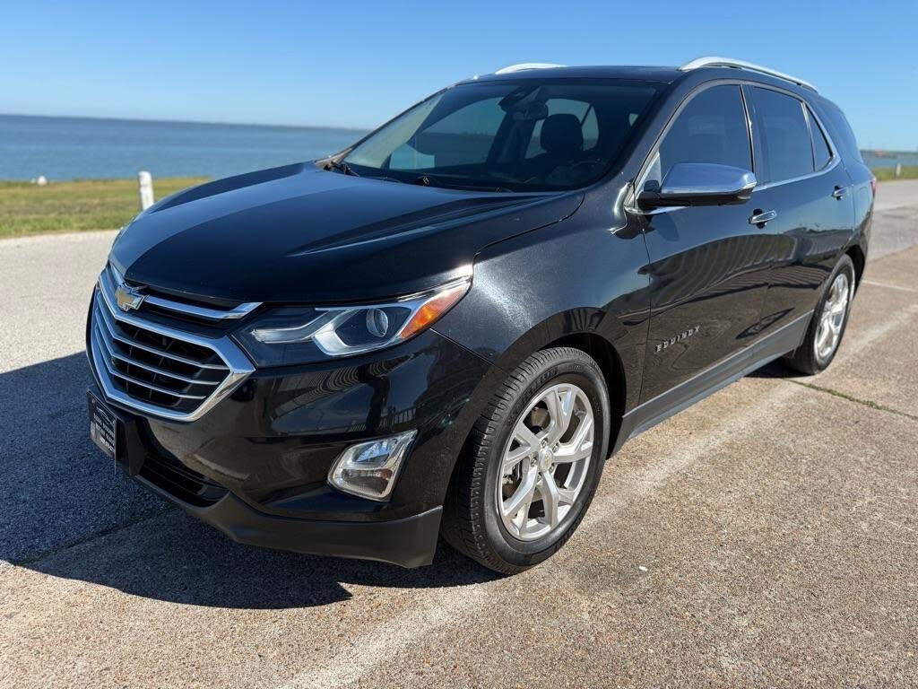 2020 Chevrolet Equinox - Image 1