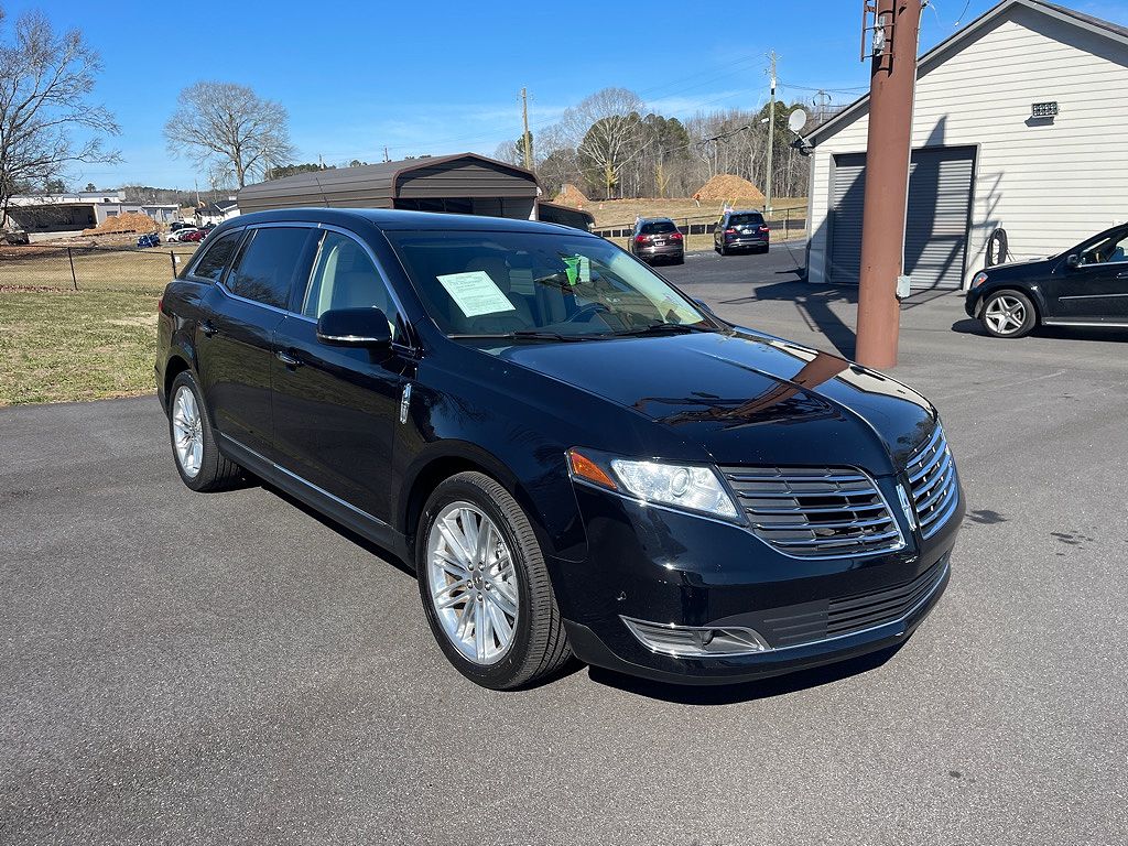 2019 Lincoln MKT Reserve