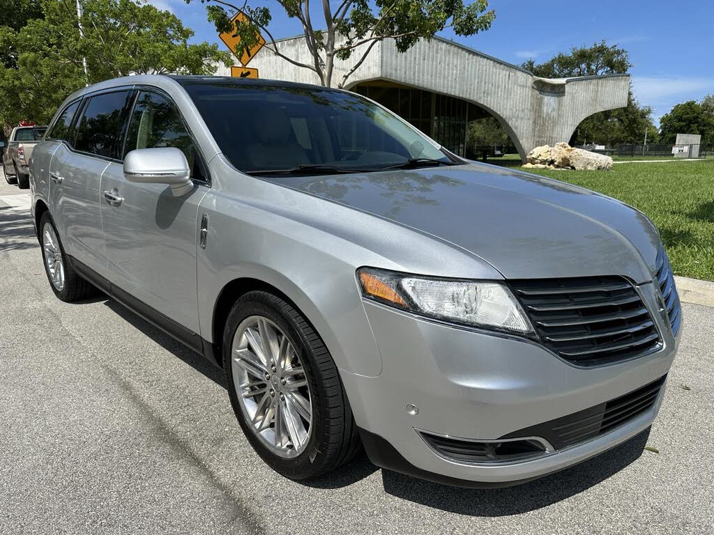 2019 Lincoln MKT Reserve