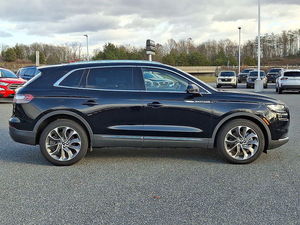 2022 Lincoln Nautilus Reserve