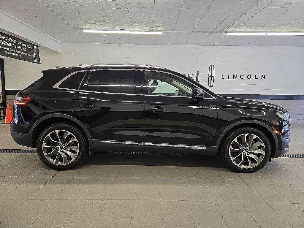 2022 Lincoln Nautilus Reserve AWD