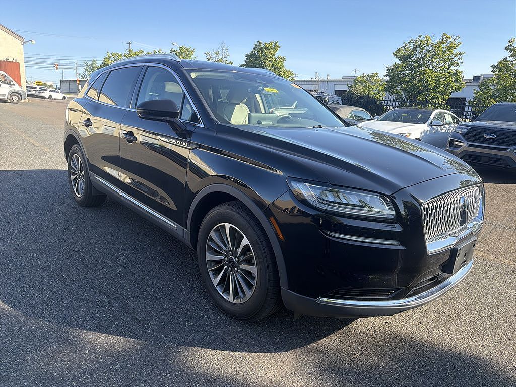 2023 Lincoln Nautilus 2.0T AWD Reserve w/ Panoramic Moonroof & Navigation