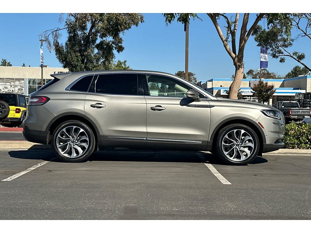 2023 Lincoln Nautilus Reserve
