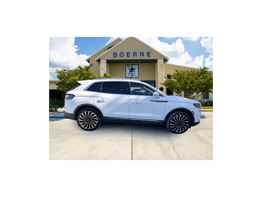 2022 Lincoln Nautilus Black Label