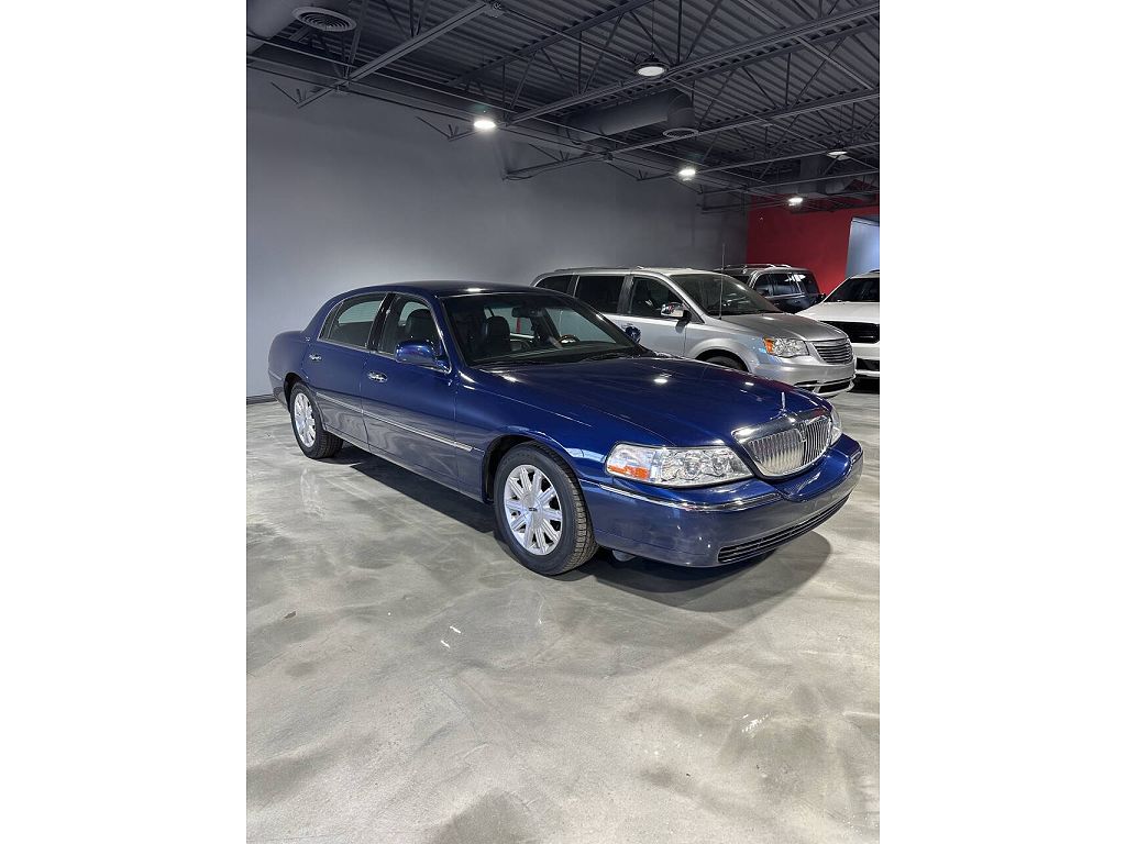 2010 Lincoln Town Car Signature Limited