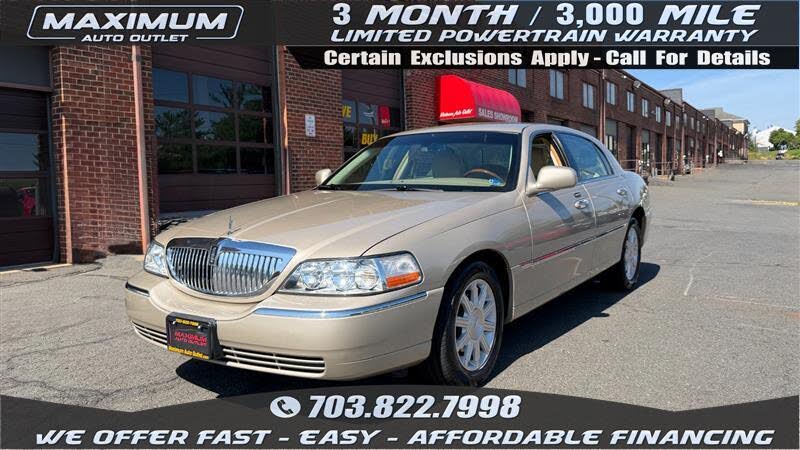 2011 Lincoln Town Car Signature Limited