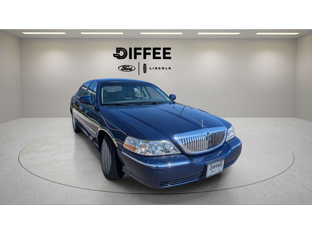 2009 Lincoln Town Car Signature Limited
