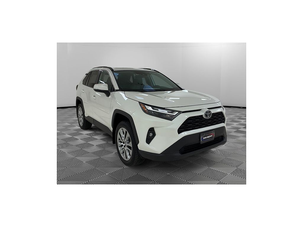 2022 Toyota RAV4 XLE Premium