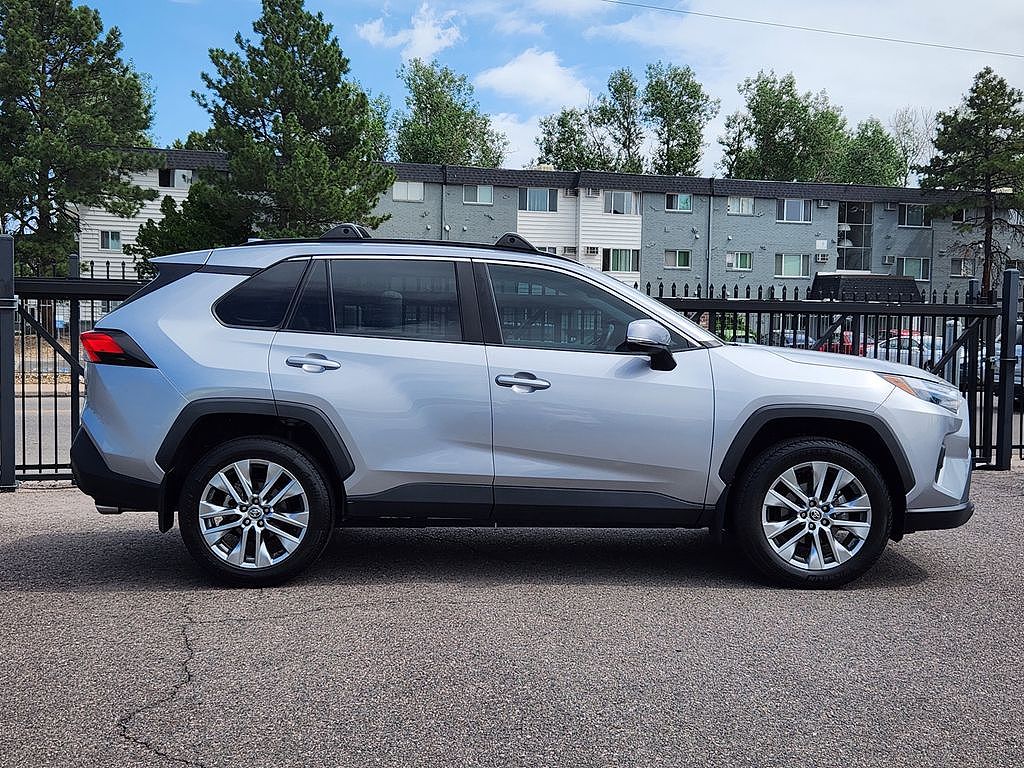 2024 Toyota RAV4 XLE Premium