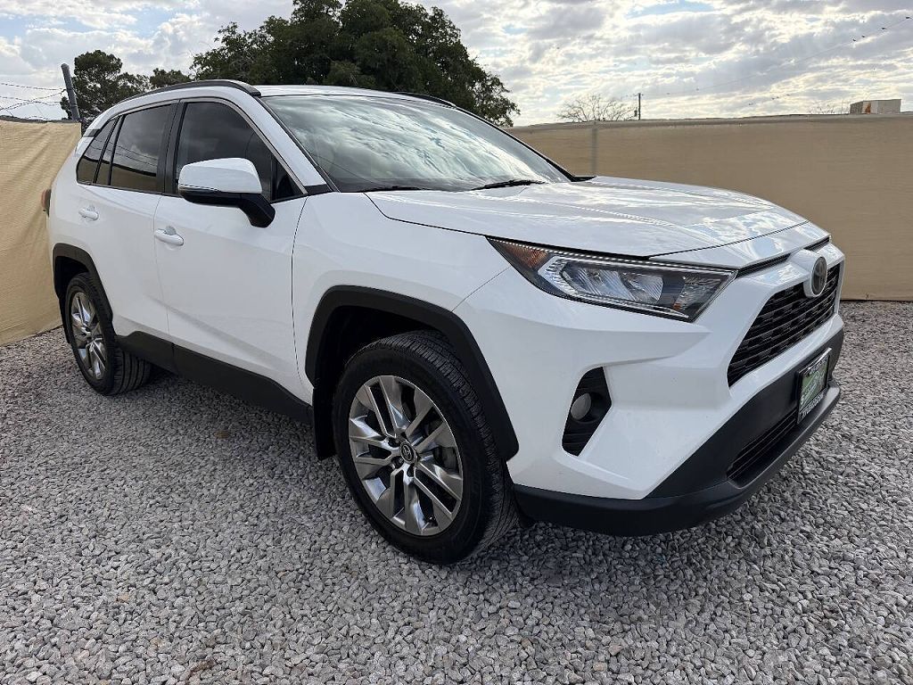 2020 Toyota RAV4 XLE Premium