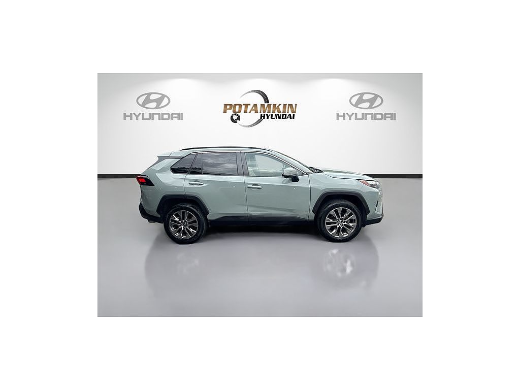 2023 Toyota RAV4 XLE Premium