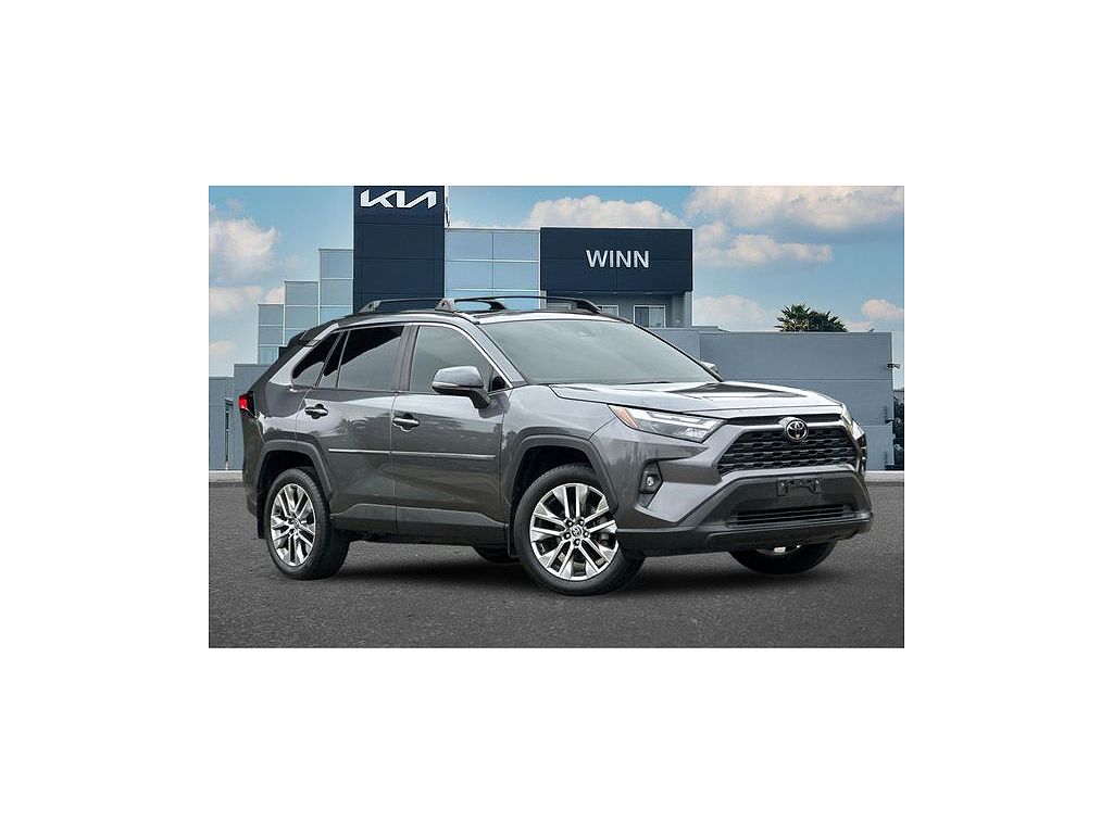 2022 Toyota RAV4 XLE Premium
