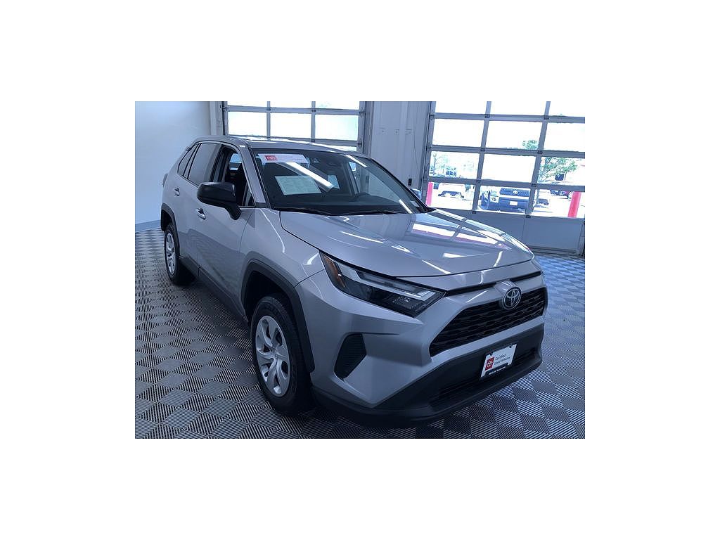 2025 Toyota RAV4 LE
