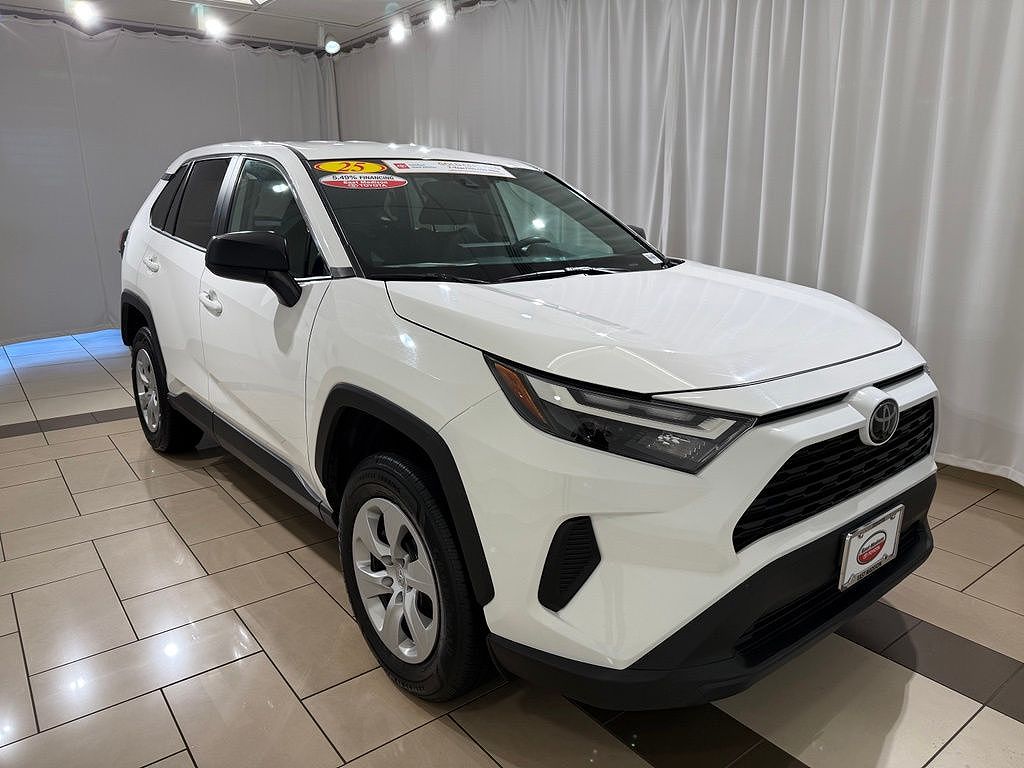 2025 Toyota RAV4 LE